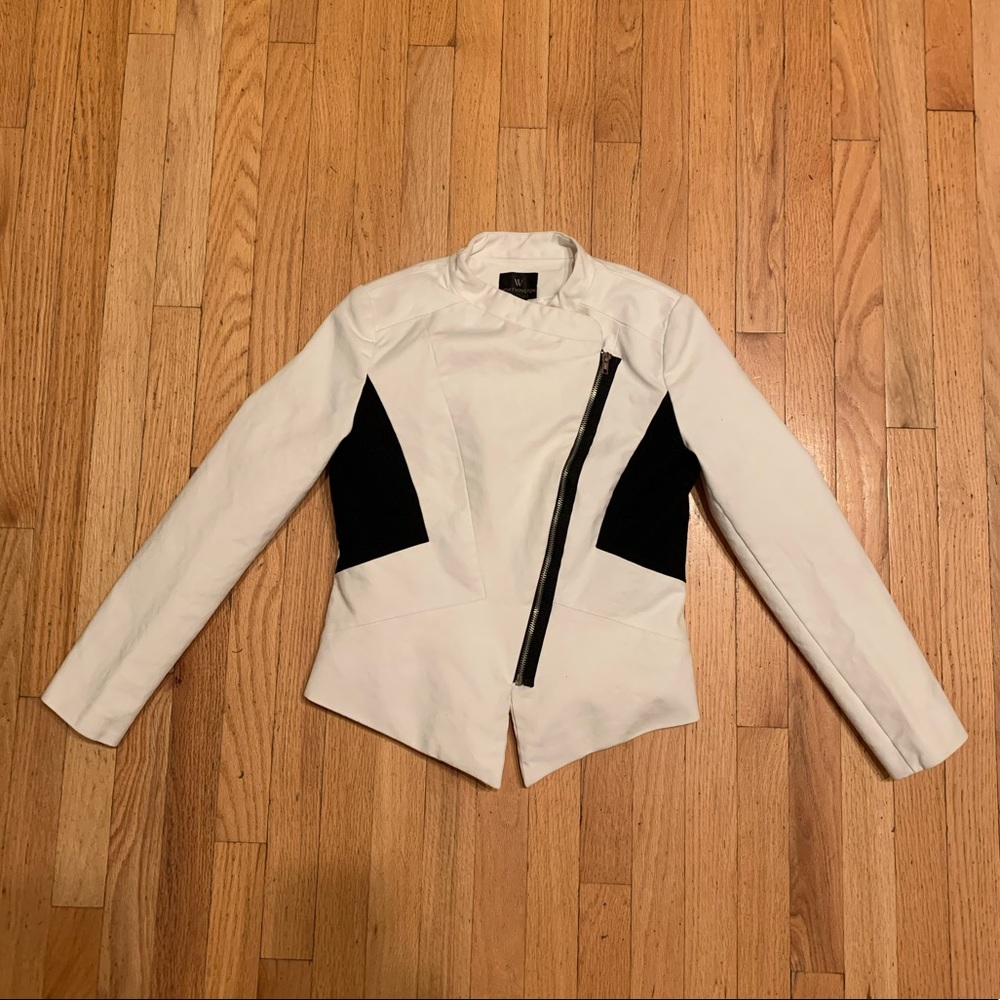 Minimalist White/Black Colorblock Jacket - Picture 6 of 6